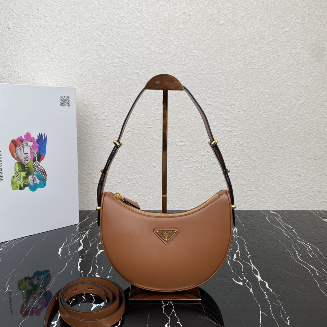 Pra*a top handle bags